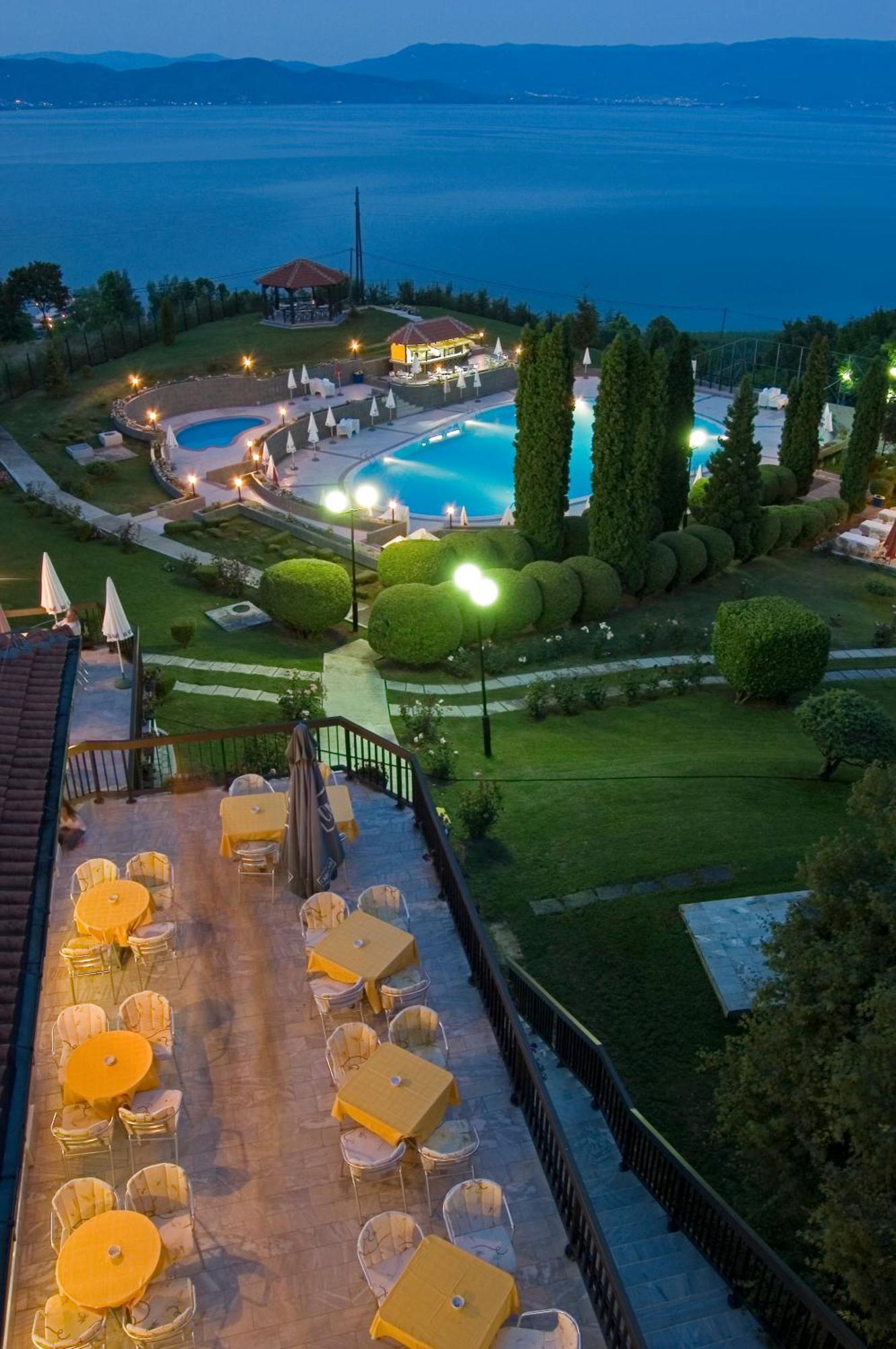 Hotel Makpetrol Struga Bagian luar foto
