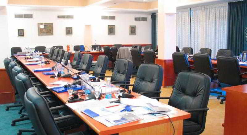 Hotel Makpetrol Struga Bagian luar foto