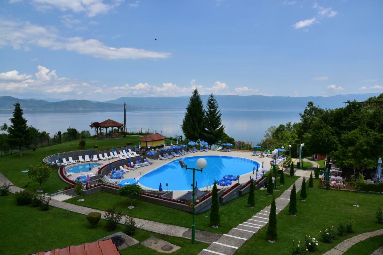 Hotel Makpetrol Struga Bagian luar foto